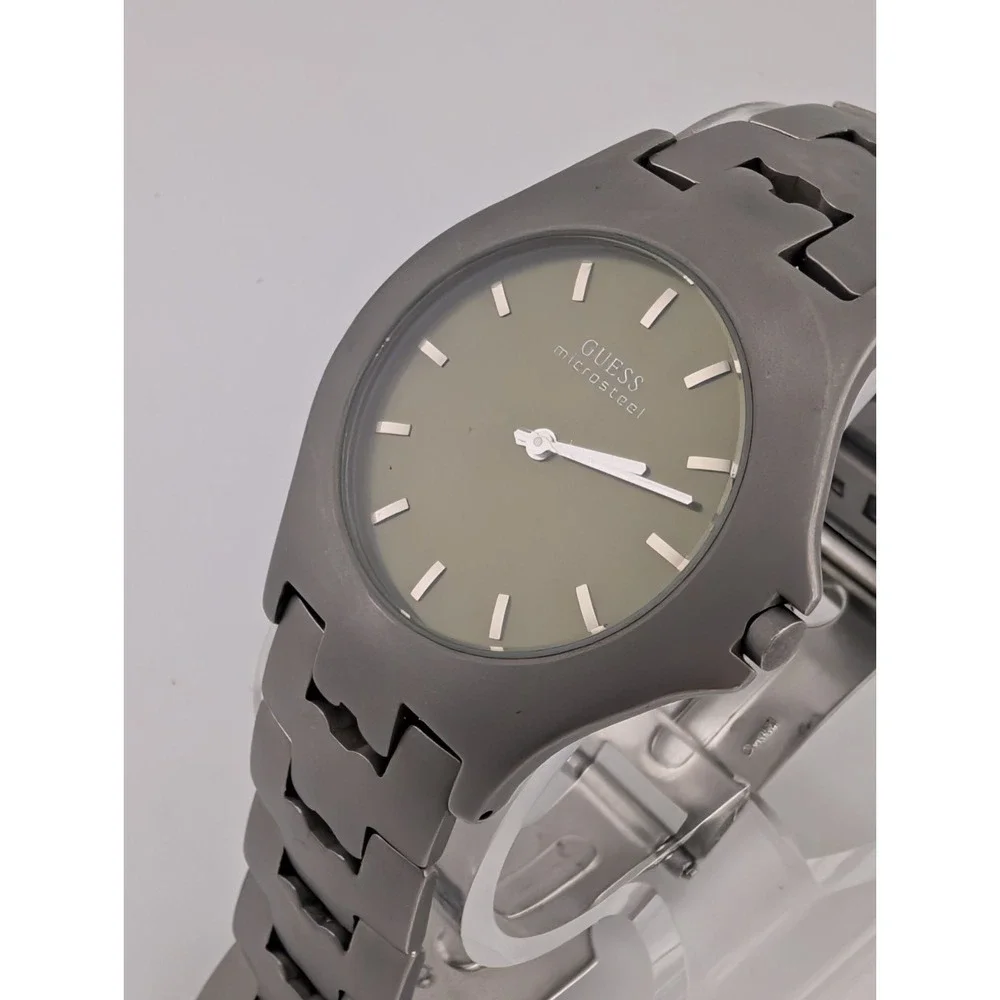 Guess Microsteel Men's Watch G75400G Silver Ultra-Thin Case New Batter 7